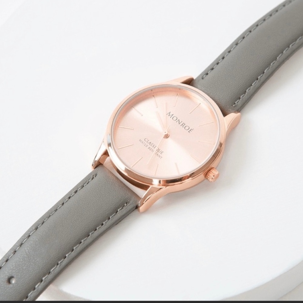 - Monroe Classique leather Water Resistant watch Gray Gold